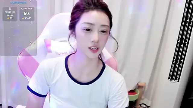 Bongacams Live Model Stream 18